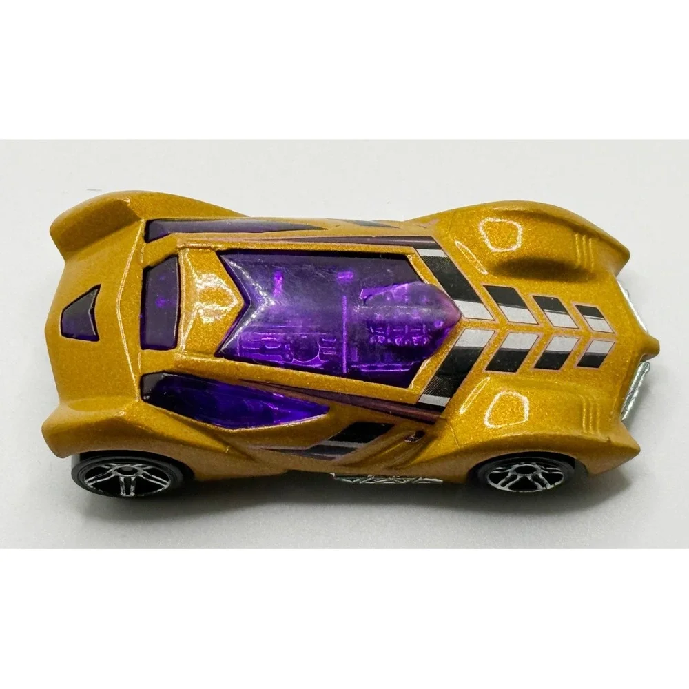Hot Wheels Sinistra Gold with Chrome PR-5's Malaysia 2002‎ Malaysia